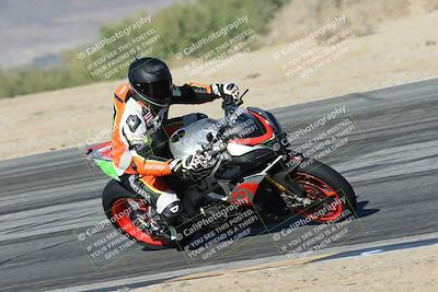 media/Dec-01-2025-Moto Forza (Mon) [[2daa91e15f]]/2-Intermediate Group/Session 4 Turn 9/